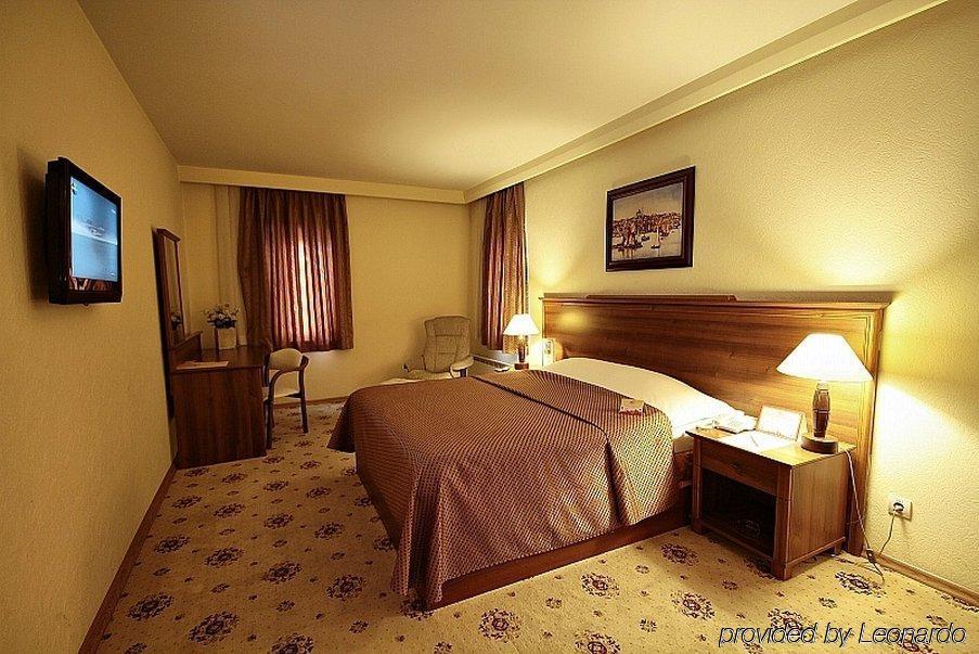 Peri Tower Hotel Невшехір Номер фото